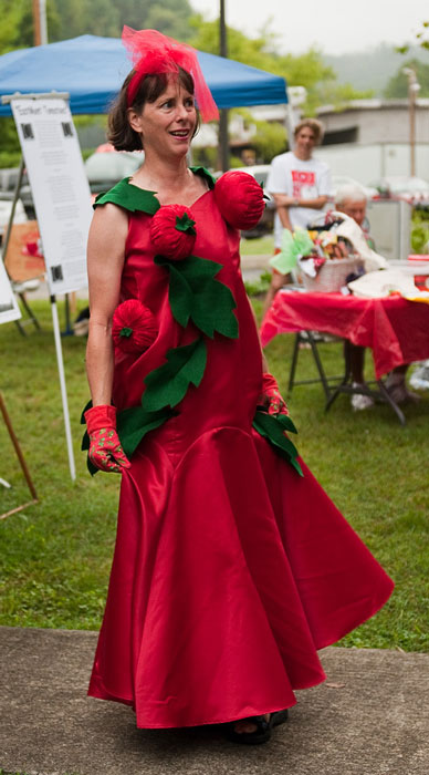 Terry Ellen Carter at the EastMont Tomato Festival